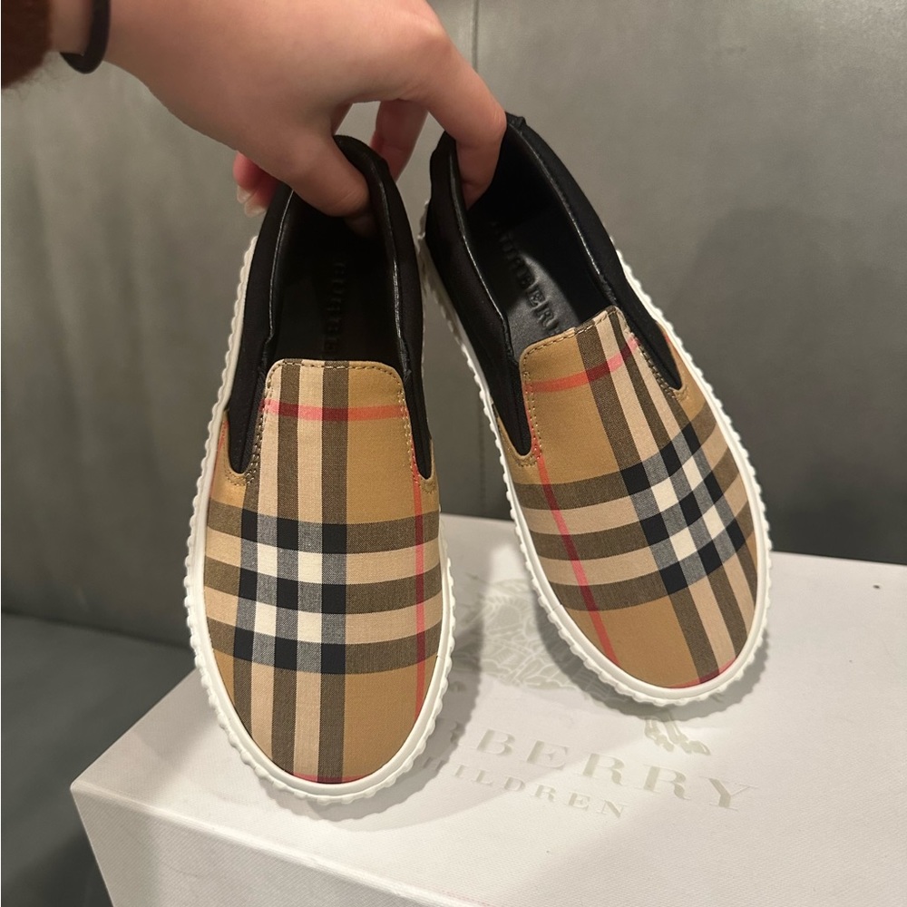 KID Burberry Check Cotton Gabaroine Slip On size 29 EU